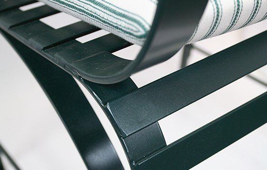 hochwertige und dauerhafte Qualität, detailierte Verarbeitung aus pulverbeschichtetem Niro-Stahl mit glatter Oberfläche, unverwüstlich