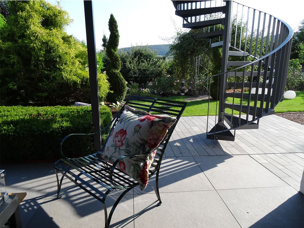 klassisch, zeiltose Gartenbank Nizza mit üppigen Kissen