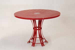 runder Gartentisch aus Edelstahl von LaSedia; hochwertige Verarbeitung, Pulverbeschichtung und robuste Materialien; mit hoher Standfestigkeit und maximaler Beinfreiheit