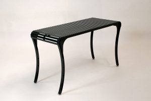 LaSedia Bestelltisch aus Edelstahl, mit höhenverstellbaren Metall-Füßen handgefertigt in Deutschland, pulverbeschichtet im filigranem Design