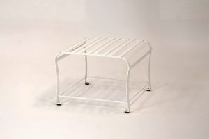 witterungsbeständiger Edelstahl Beistelltisch im modernen, gradlinigem Design für den Strand, die Terrasse und Wintergarten; Qualität in Handarbeit hergestellt