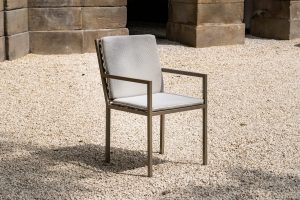 Eleganter Edelstahl Gartenstuhl Grand Plaza in beigebraun