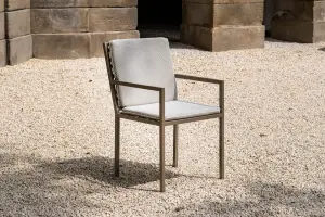 Eleganter Edelstahl Gartenstuhl Grand Plaza in beigebraun