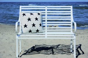 Klassisch, zeitlose Edelstahl Gartenbank Nizza in weiß