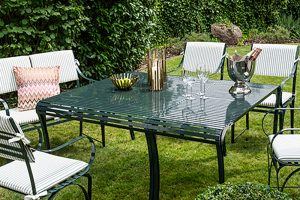 Schlanker LaSedia Bestelltisch aus rostfreiem Edelstahl, mit höhenverstellbaren Metall-Füßen handgefertigt in Deutschland