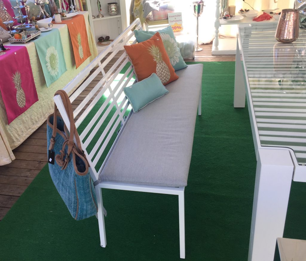 Edelstahl Gartenbank Grand Plaza mit Auflagen