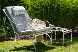 Bequemer Biarritz Edelstahl Sonnensessel mit Polster und Sonnentisch